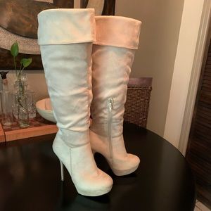 HOT 🔥 platform cream boots